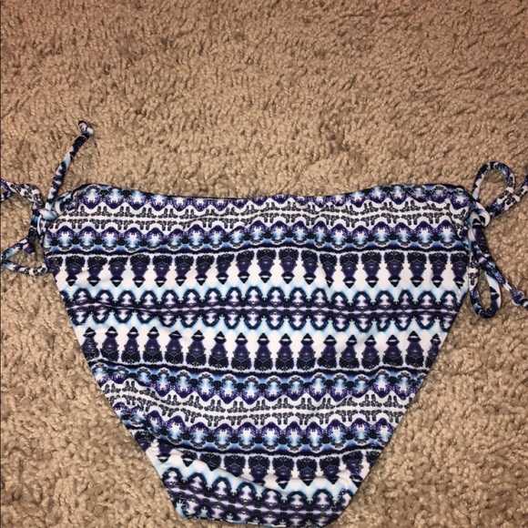 Swimsuit - Picture 6 of 8